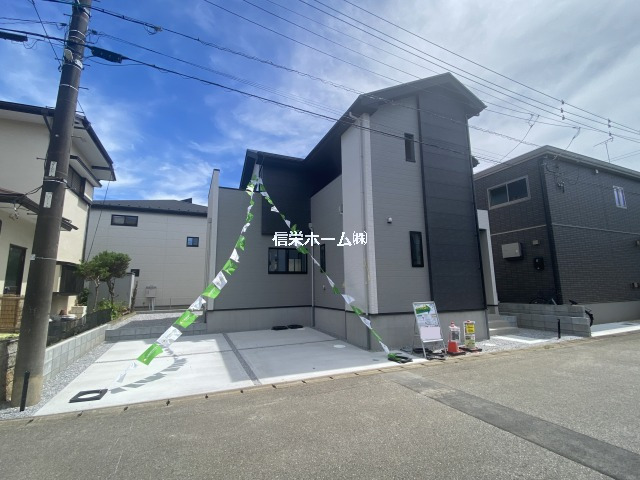 蓮田駅 徒歩15分 土地面積:165.22平米 ( 49.97坪 ) 建物面積:108.76平米 ( 32.89坪 )