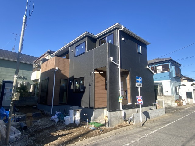 蓮田駅 バス11分土地面積:117.3平米 ( 35.48坪 ) 建物面積:97.4平米 ( 29.46坪 )